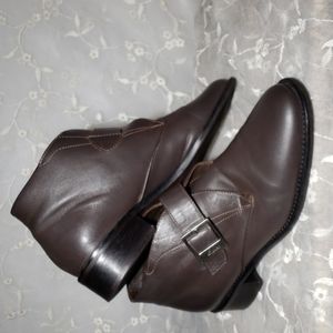 Etienne Aigner,Women's Victorian Leather Ankle Boot.